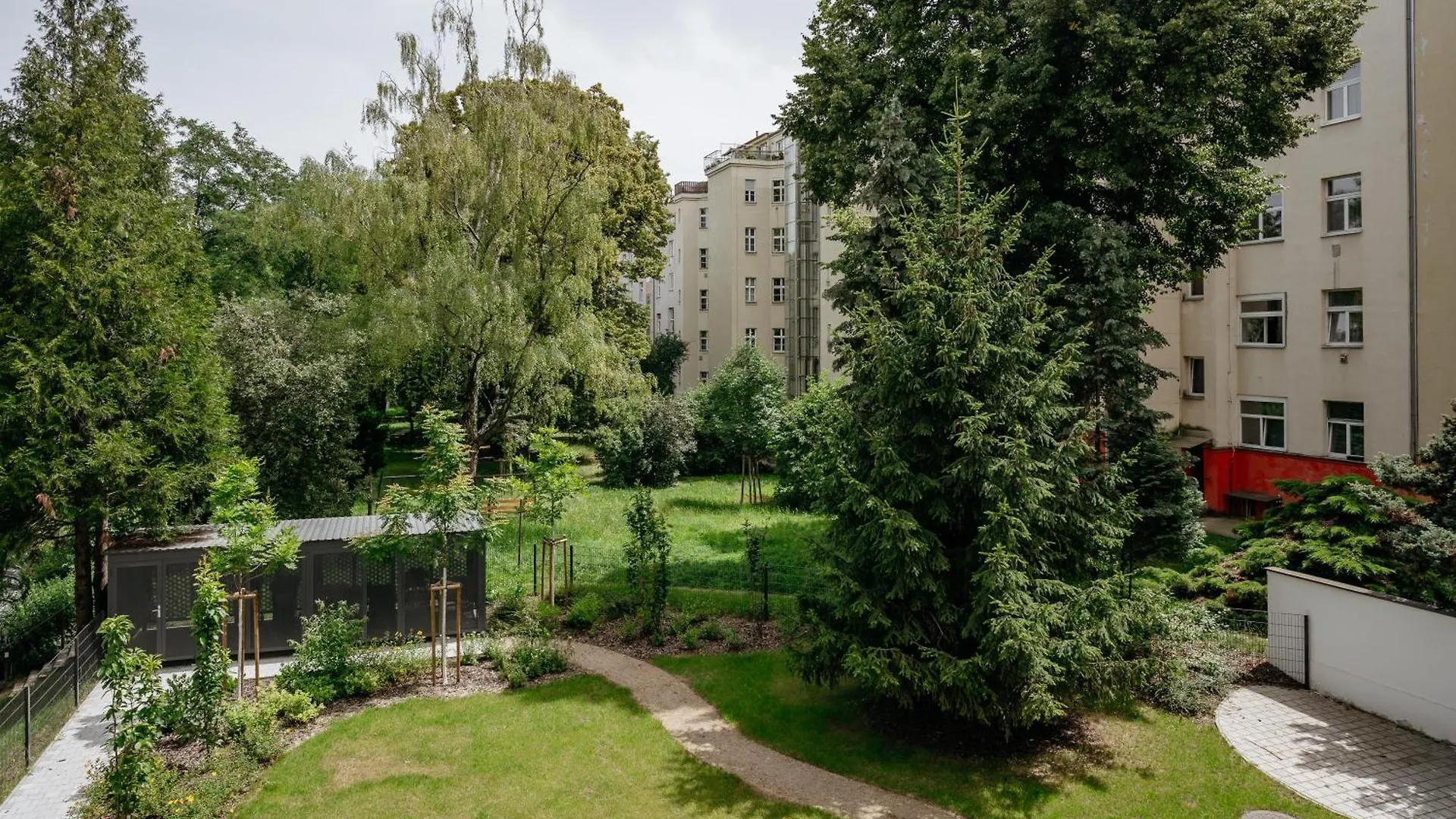 Prague Days - Studio - Easy City Access